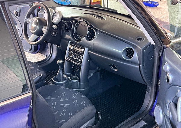 MINI ONE cena 11000 przebieg: 238800, rok produkcji 2004 z Sulmierzyce małe 106